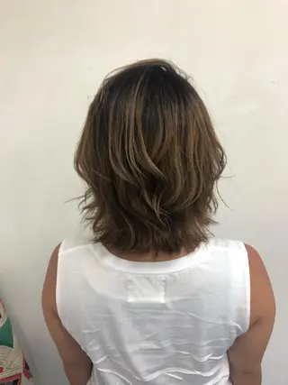 ミディアム CoCooN Hiromiのヘアスタイル