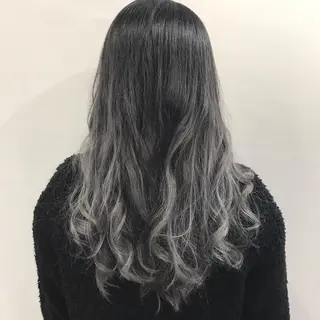 セミロング カラー 平尾 拓也のヘアスタイル