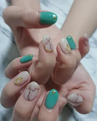 ネイル QULEONAIL所属・大城 裕麻のネイルデザイン