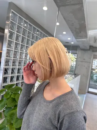 ショート cinq PROJECT所属・ミルクティーベージュ /三村克彦のヘアスタイル