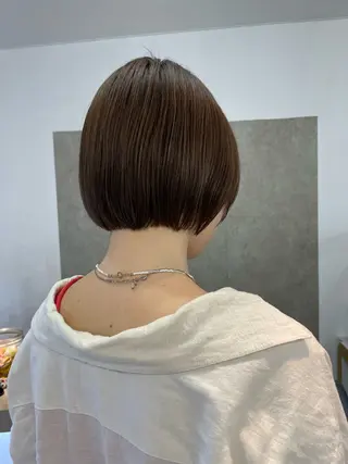 ショート カラー 松尾 莉玖のヘアスタイル