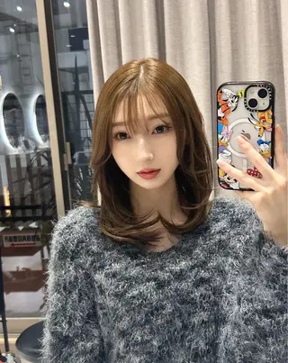 ミディアム カラー ハッシュカット🖤 レイヤー/透けカラーのヘアスタイル