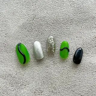 ネイル Tiary Nail Fのネイルデザイン