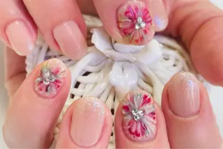 ネイル ママリンド　志村坂上店所属・しみ えんのネイルデザイン