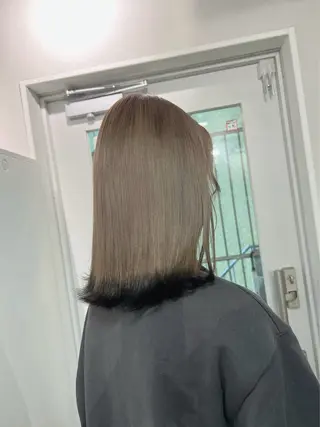 ミディアム カラー sio.nail&eyebrow salon shimokitazawa2号店所属・nailist mana𖤐´-のネイルデザイン