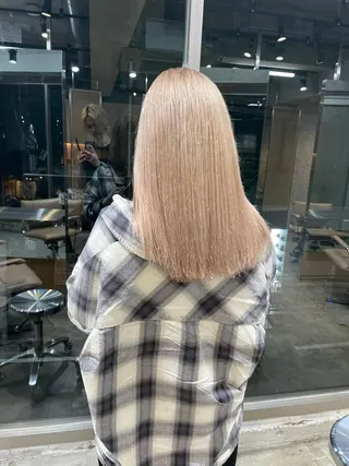 カラー ⭐ハイトーンブリーチ ミルクティーピンクのヘアスタイル