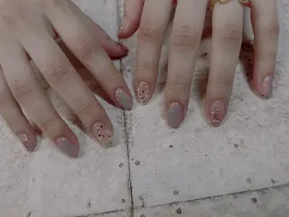 ネイル へぜリヒ ·もものネイルデザイン