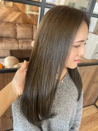 カラー LA BELLA所属・LA BELLA マリナのヘアスタイル