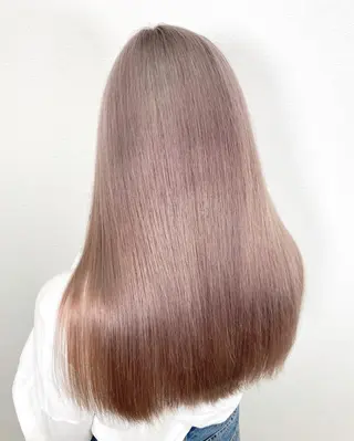 ロング カラー ANKH CROSS 新宿店所属・色ムラ修正の神様 新宿ハイトーンかすみのヘアスタイル