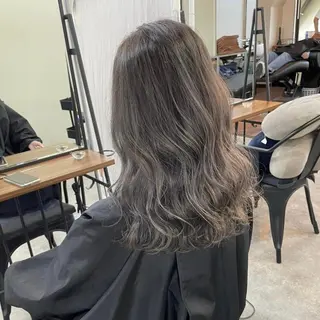 ロング 江坂エリア最安値◎ ブリーチ*土田のヘアスタイル