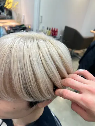 カラー Omnis所属・山中 欧輔のヘアスタイル