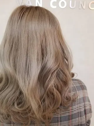 ミディアム 吉田 恒のヘアスタイル