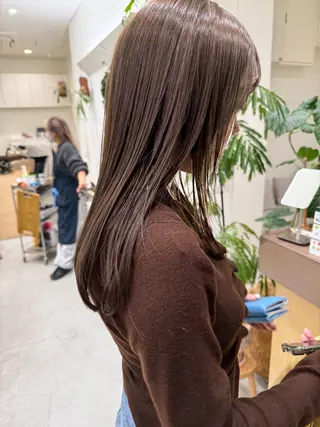 ロング カラー 💛🤍U too e’s 鎌倉🧸のヘアスタイル