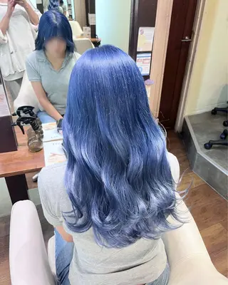 ロング 角田 満帆のヘアスタイル