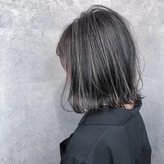 ミディアム カラー _WHITE 天王寺のヘアスタイル