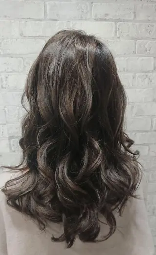 ミディアム カラー ヘアアレンジ 秋山 幸太のヘアスタイル