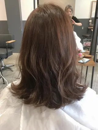 ミディアム カラー 🩷🍭中津・梅田 エリア🍬💜のヘアスタイル