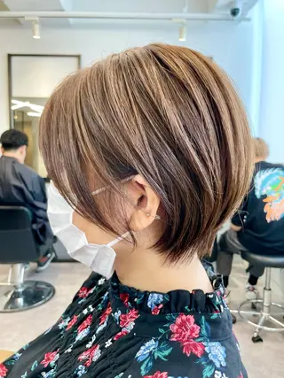 ショート カラー 色気レイヤー& ショートはお任せ🌟のヘアスタイル
