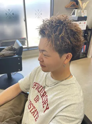 ショート パーマ メンズ メンズパーマ/波巻き パーマ/シャドウのヘアスタイル