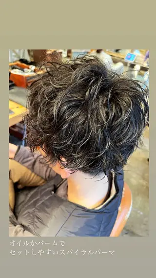 ショート パーマ ハイライト/インナー /ブリーチ/レイヤーのヘアスタイル