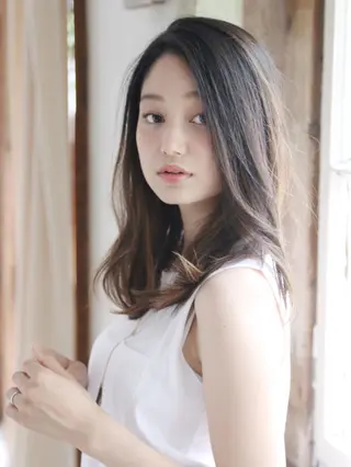 ショート ミディアム セミロング ロング カラー パーマ ヘアアレンジ キッズ ネイル まつエク アンブレラカラー💫 フェイスフレーミングのヘアスタイル