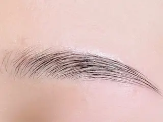 アイブロウ mellow所属・mellow メローのマツエク・マツパデザイン