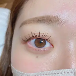 マツエク・マツパ miien(SALONVILLAGE内)所属・MOE /渋谷・明治神宮前のマツエク・マツパデザイン