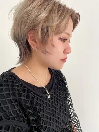 ショート カラー レイヤーカット /konomiのヘアスタイル