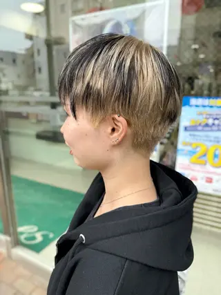 ショート カラー ハイトーン/艶カラー /透明感カラー/みなのヘアスタイル