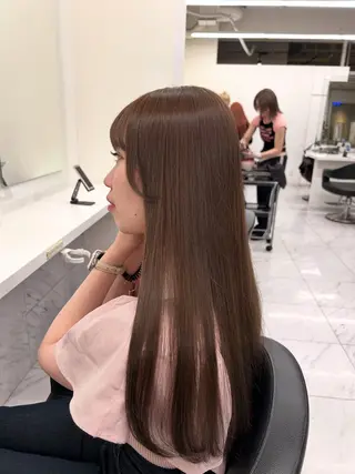 カラー ベージュ／ピンク【く すみカラー】レイヤーのヘアスタイル