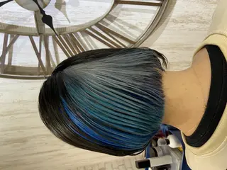 ショート カラー corazon ブリーチのヘアスタイル