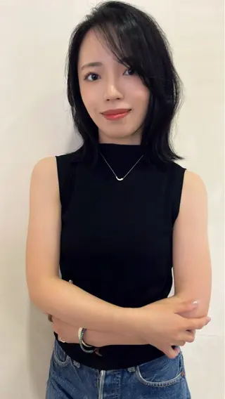 ミディアム 林 和香菜のヘアスタイル