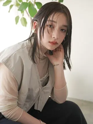 セミロング カラー LUVISM Ayakaのヘアスタイル