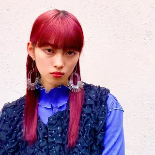 セミロング カラー 普通の美容室じゃない ⁉️/若林のヘアスタイル