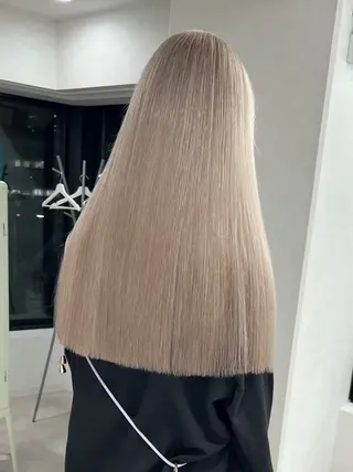 ロング ハイトーンイヤリング カラー清水隆央のヘアスタイル