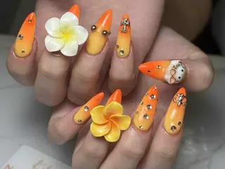 ネイル 鈴木 ユリのネイルデザイン