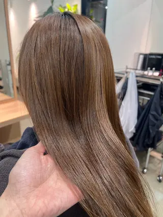 カラー Omnis所属・山中 欧輔のヘアスタイル