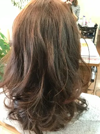 ミディアム カラー coupe ciseauxのヘアスタイル