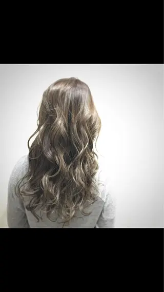 ロング カラー ヘアアレンジ BonD hairのヘアスタイル