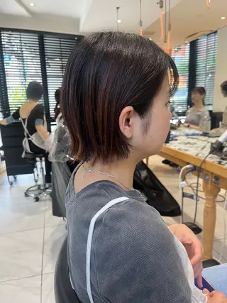 ショート ナミ🩶暗髪/暖色 ❤️/透明感/縮毛のヘアスタイル