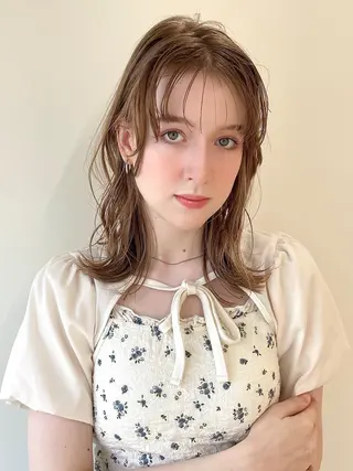 ミディアム カラー 梅田美容室 山崎海波のヘアスタイル