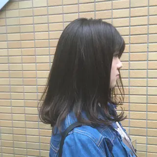 セミロング カラー しのはら まどかのヘアスタイル
