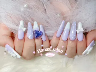 ネイル 藤本 彩花のネイルデザイン