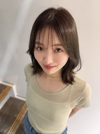 ミディアム カラー TOMONA👑 ミルクティーレイヤーのヘアスタイル