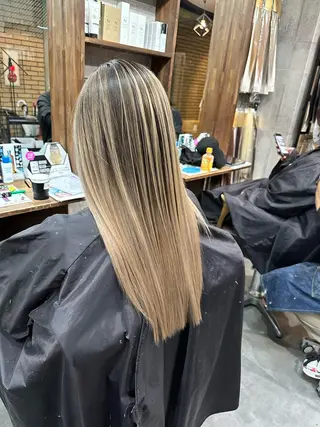 ロング カラー 難波ブリーチカラー 伊藤洋輝のヘアスタイル