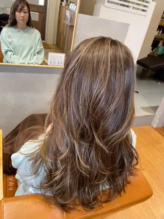 ロング chill out 塚口本町店のヘアスタイル