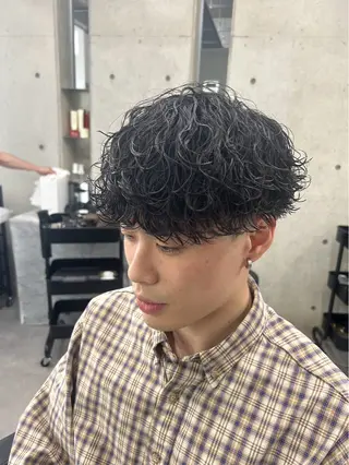 パーマ メンズ 河崎 航大のヘアスタイル