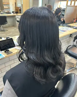 カラー Angelica 内海  遥奈のヘアスタイル