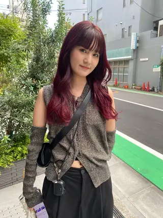 ロング 室谷 侑奈のヘアスタイル