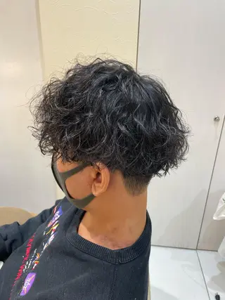 ミディアム パーマ メンズ 本厚木｜縮毛矯正/ 酸性スト専門サロンのヘアスタイル